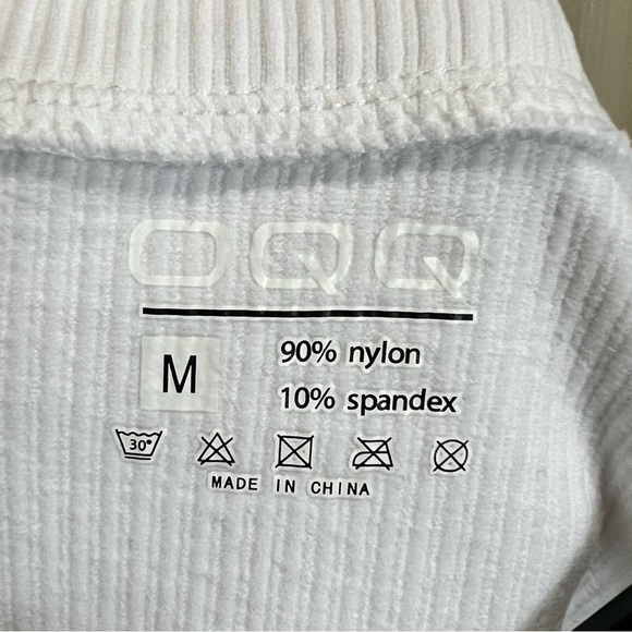 OQQ White Zip Up Short Sleeve Bodysuit, Size M NWOT - Picture 6 of 6